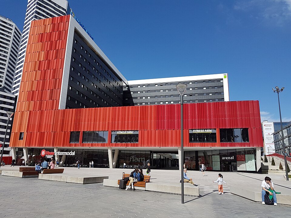 Bilbao Intermodal als Orientierungspunkt · San Mamés