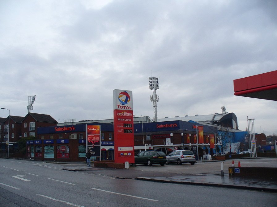 Außenansicht Whitehorse Lane · Selhurst Park