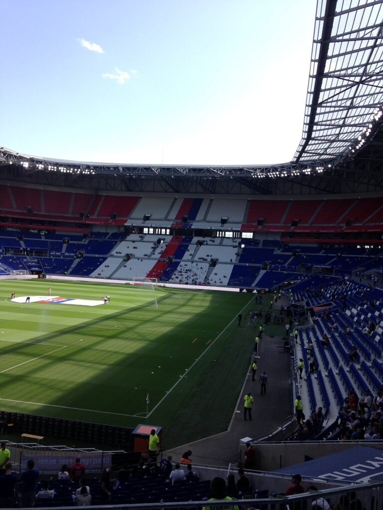Weitere Zuschauerperspektive · Groupama Stadium