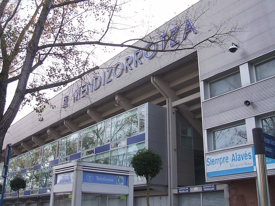 Bereich der Ticketschalter · Februar 2015 · Mendizorrotza