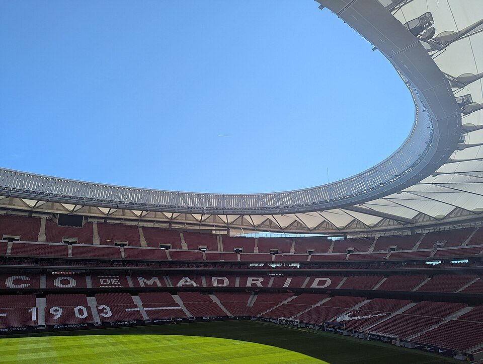Blick aus einer Stadionecke · Riyadh Air Metropolitano