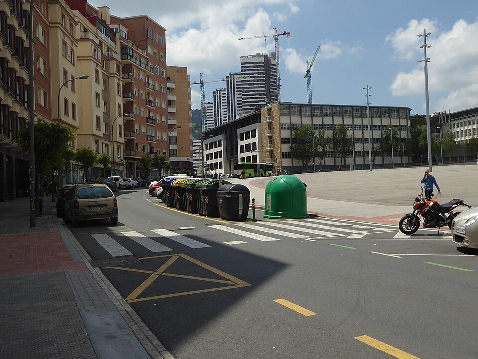 Calle Licenciado Poza am Stadion · San Mamés