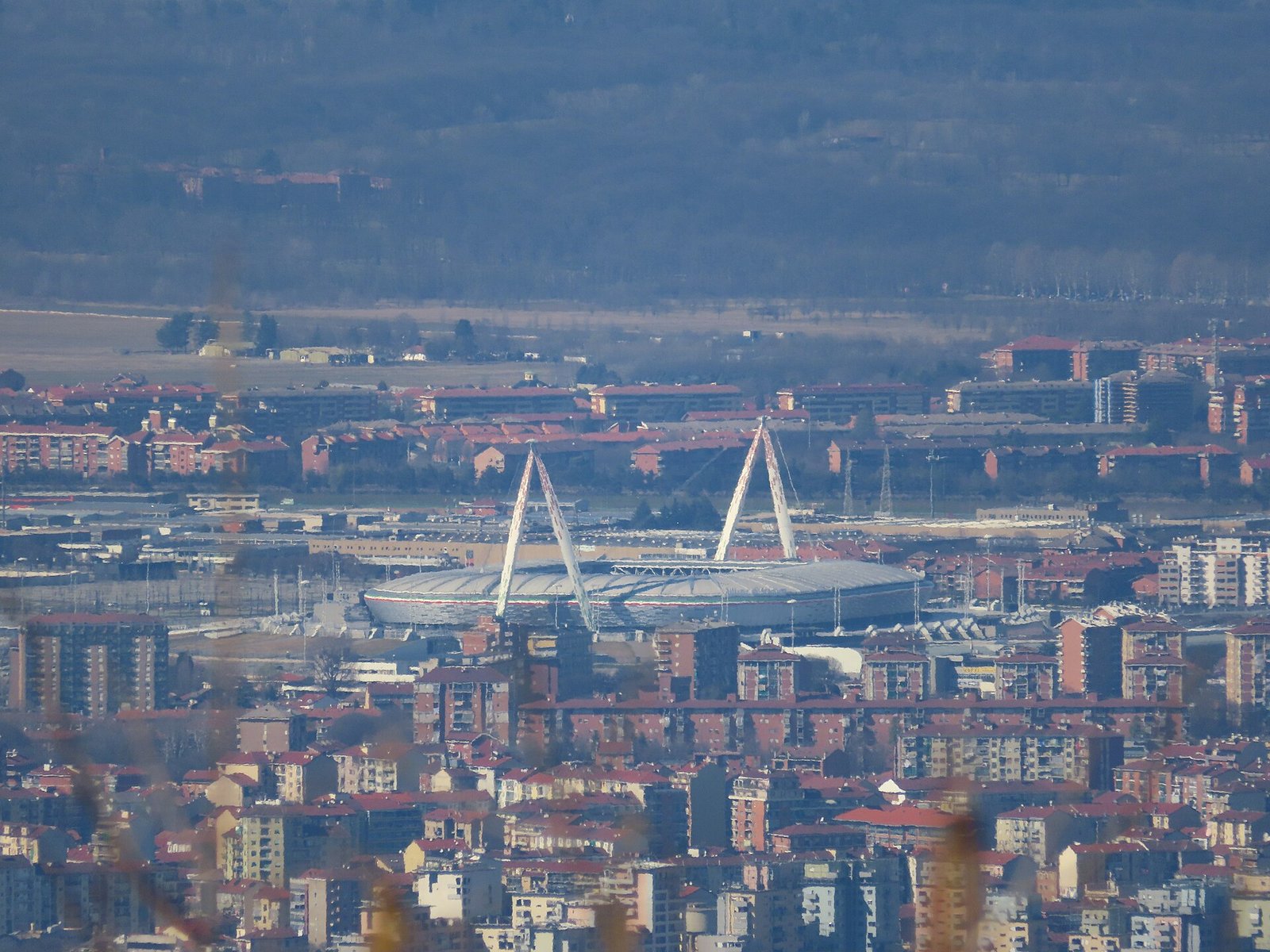 Allianz Stadium i Torino sett fra Colle della Maddalena