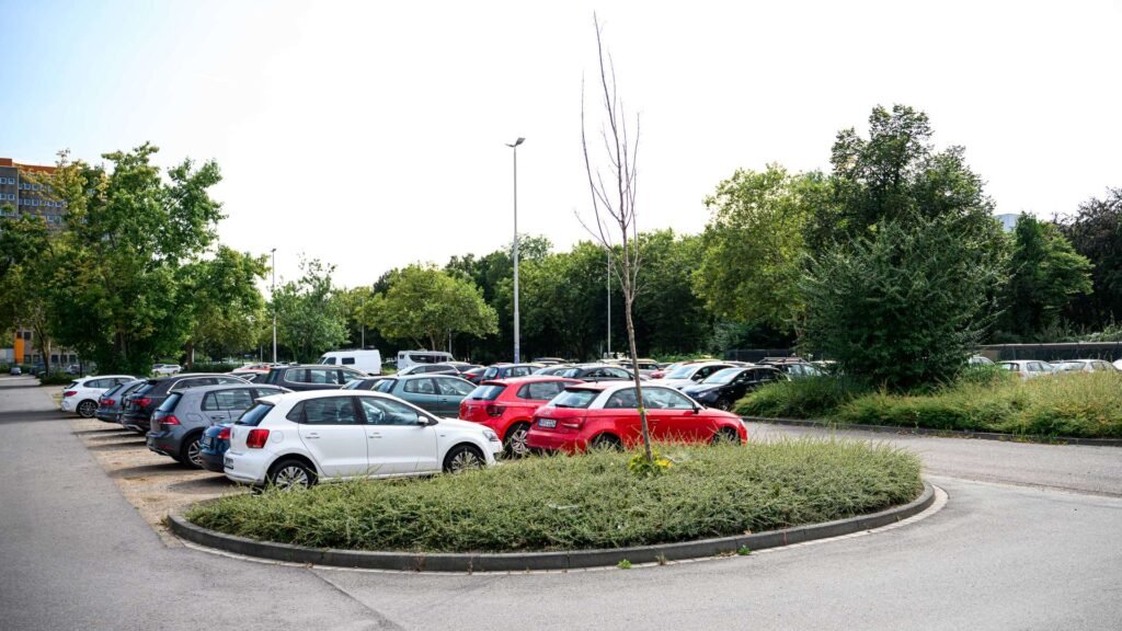 Kurtekotten shuttle parking · BayArena