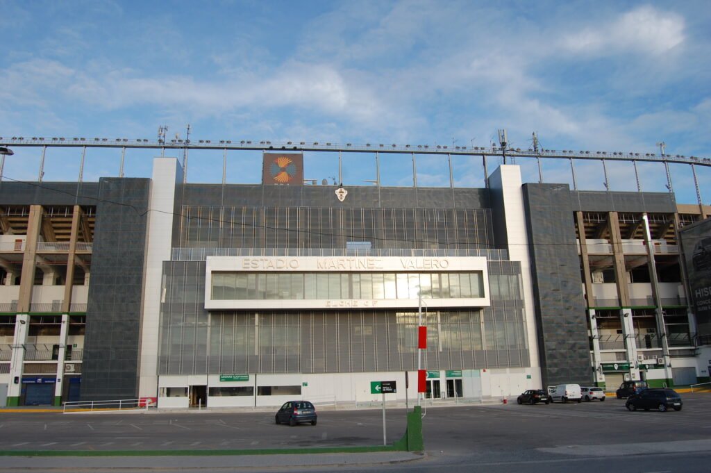 Hauptfassade im Detail – Februar 2015 · Estadio Martínez Valero