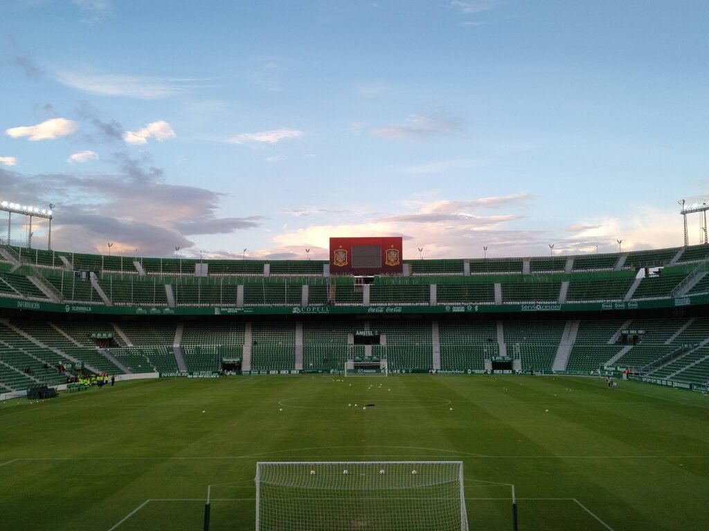 Blick von der Südseite – Oktober 2018 · Estadio Martínez Valero