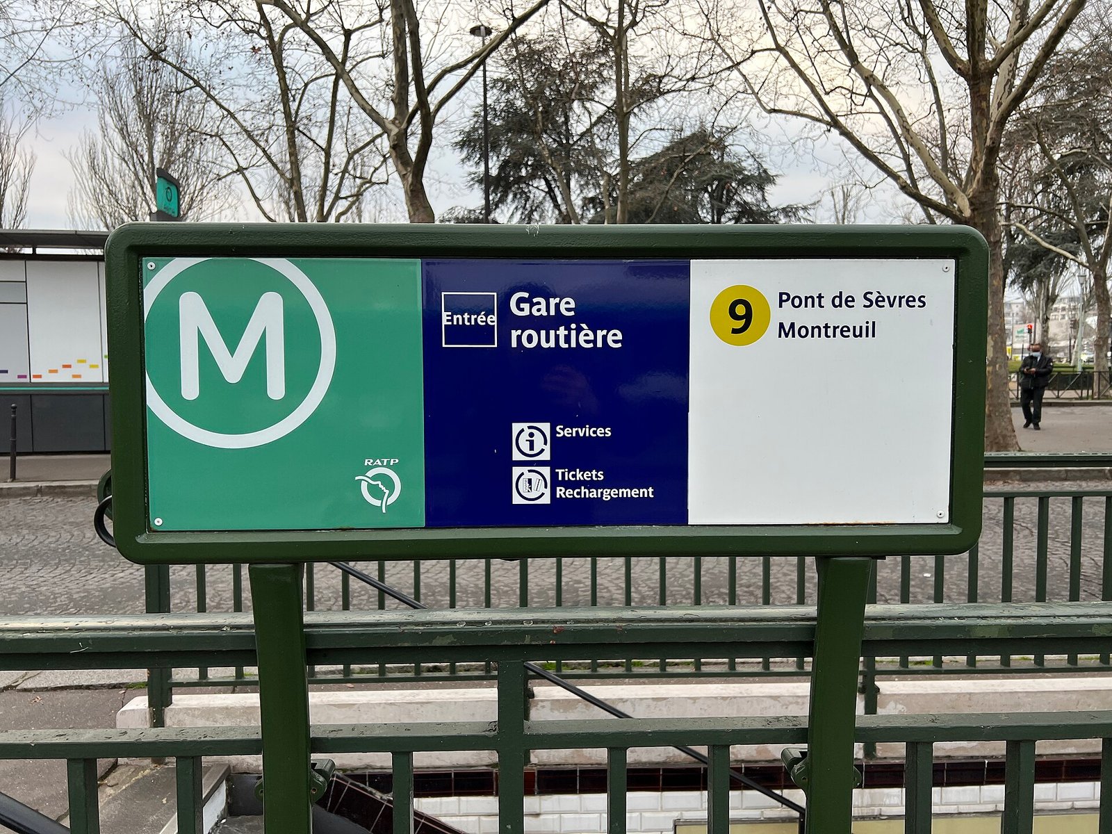 Metrozugang Porte de Saint-Cloud