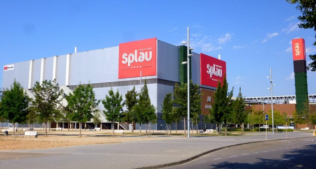 Einkaufszentrum Splau — Juli 2016 · RCDE Stadium