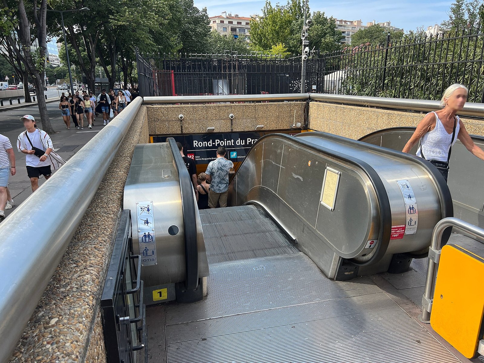 Metrozugang Rond-Point du Prado