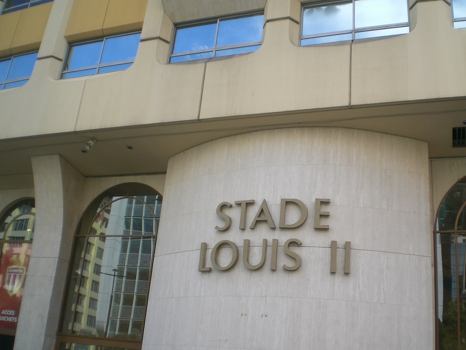 Schriftzug am Stade Louis II