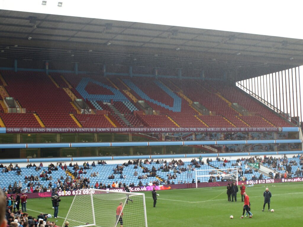 North Stand – 2026/27 geschlossen · Villa Park